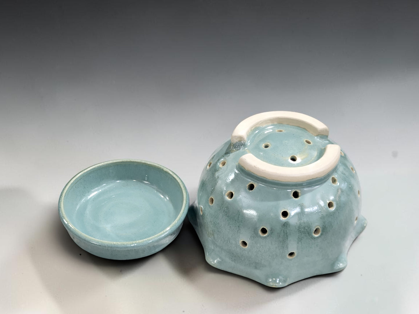 Spearmint green handmade berry bowl and plate set for kitchen and table use