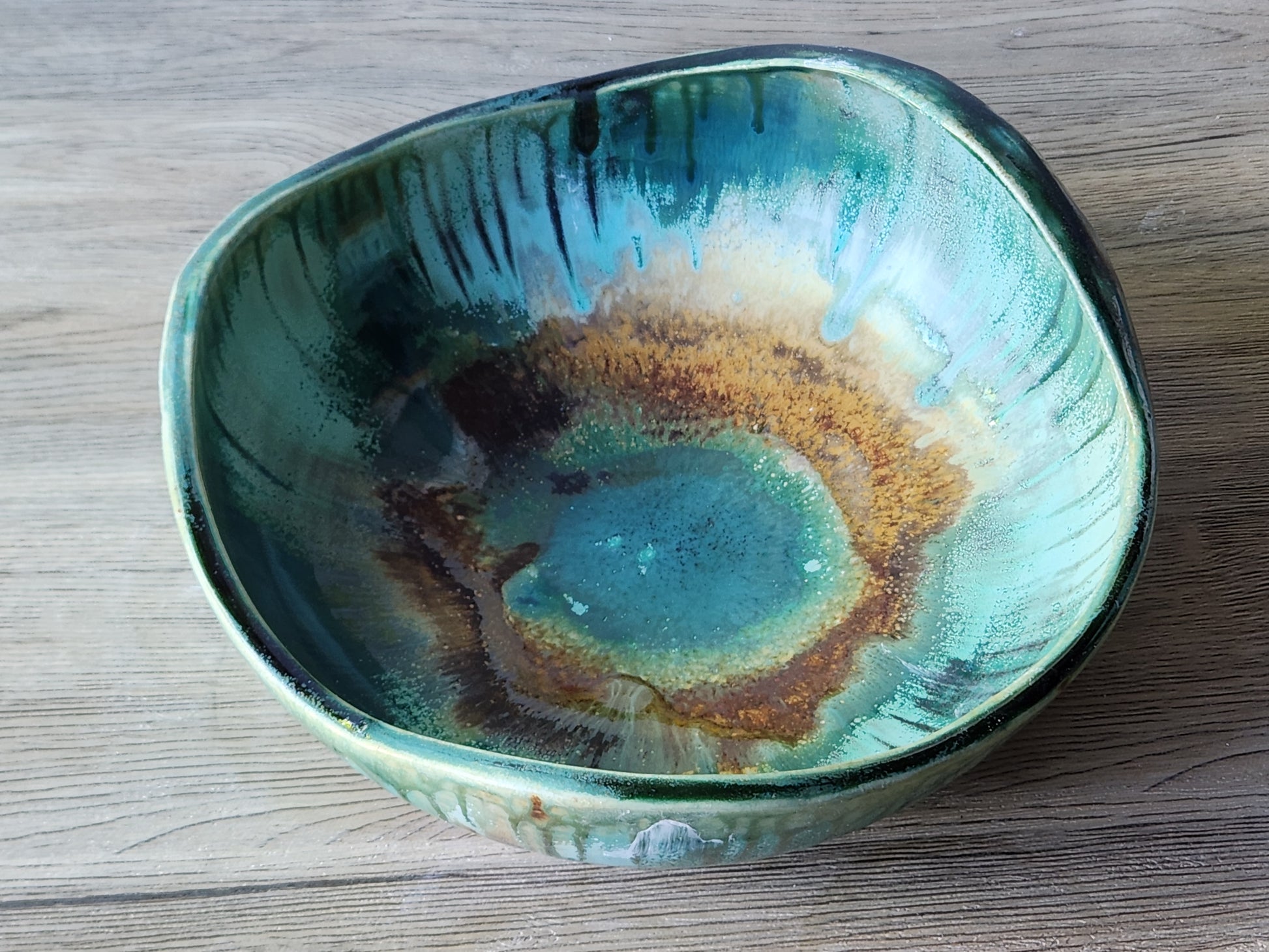 Artisan ceramic fruit bowl handmade in Melbourne