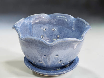 Handmade stoneware berry bowl with scalloped rim