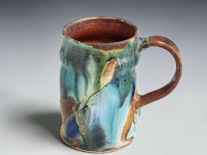 Bush Creek 350ml coffee mug with a rich brown glazed interior.