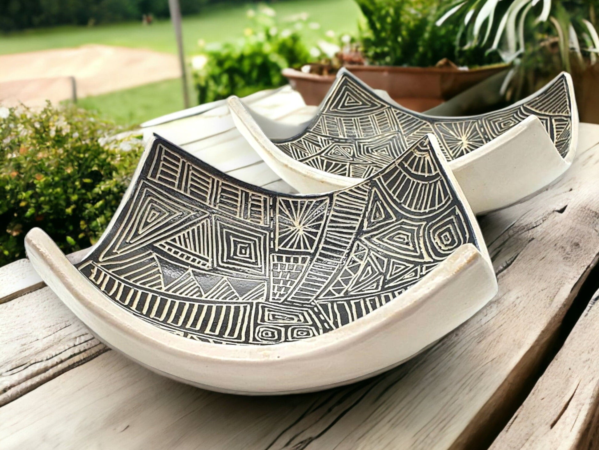 Large handmade ceramic platter with black and white carved stoneware design – Buxton Pottery