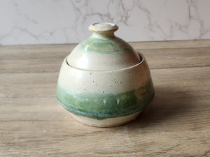 Hand-made pottery sugar bowl - Ceramic lidded container - small condiment container - lidded bowl - Storage pot - Tea Jar - 2 cup capacity