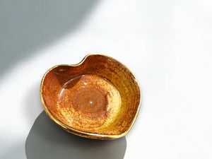 Ceramic trinket bowl - heart-shaped trinket dish - jewellery dish - unique gift for mum