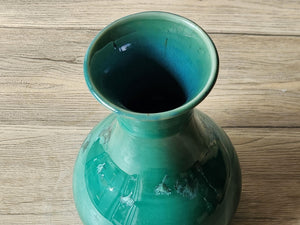 Handmade porcelain pottery vase - Green Crystalline glaze