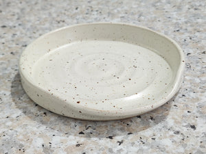 Speckled cream ceramic spatula rest