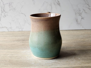 Rustic pottery mug 450–500ml with brown glaze flowing into green