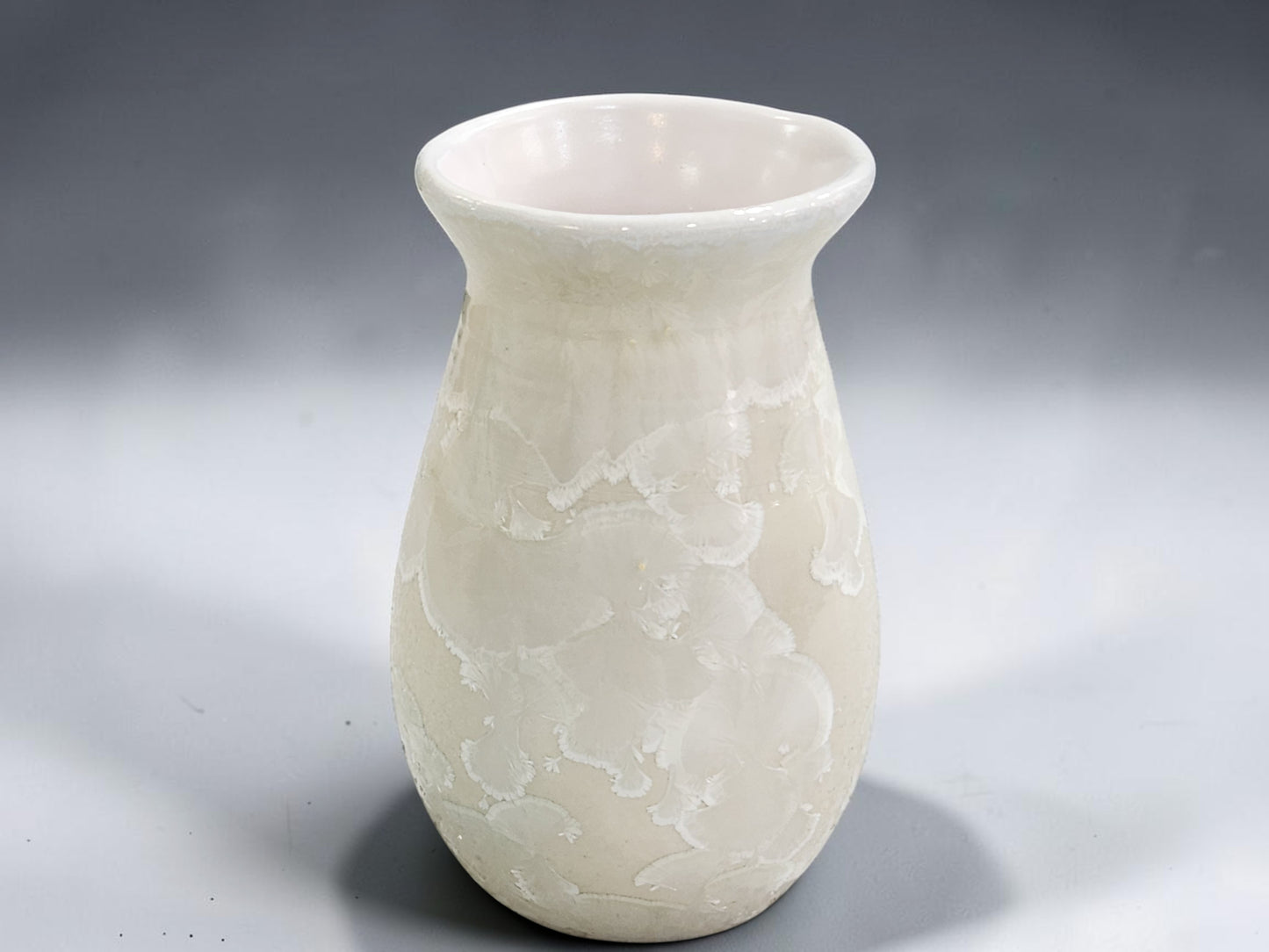 Handmade crystalline vase suitable for fresh flowers and foliage